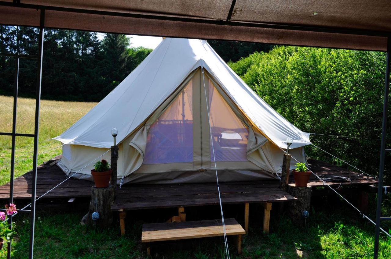 Guillerin Caravan And Glamping Sornac Exterior photo