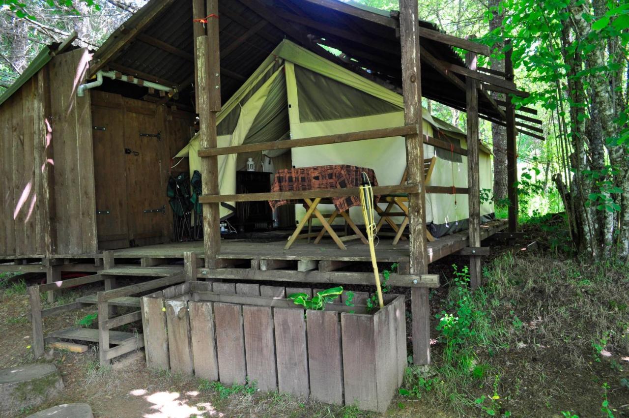 Guillerin Caravan And Glamping Sornac Exterior photo